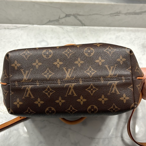 Louis Vuitton Monogram Turenne PM - Picture 4 of 15